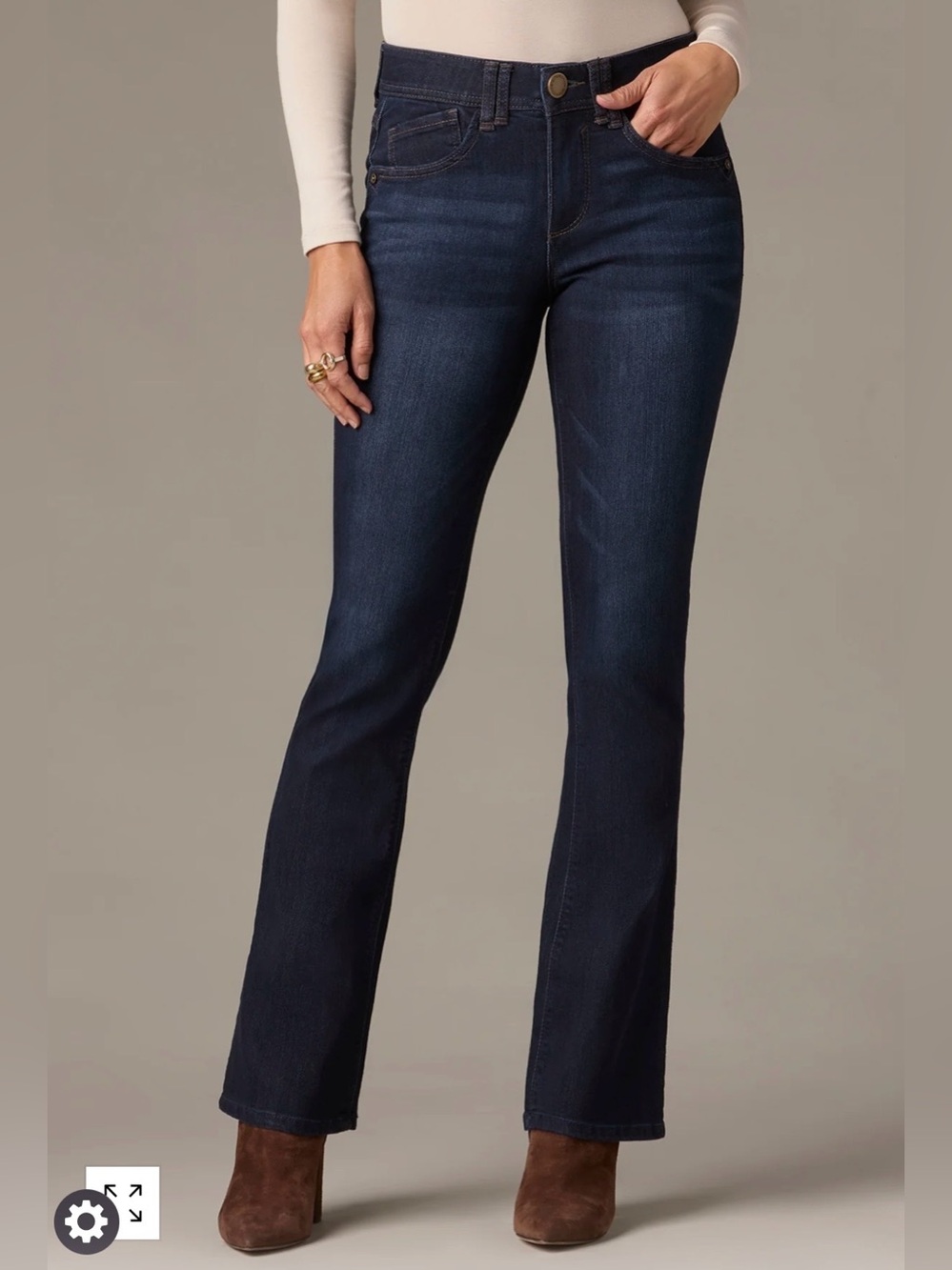 Wit & Wisdom, Brittany mid-rise baby boot petite jeans 6P